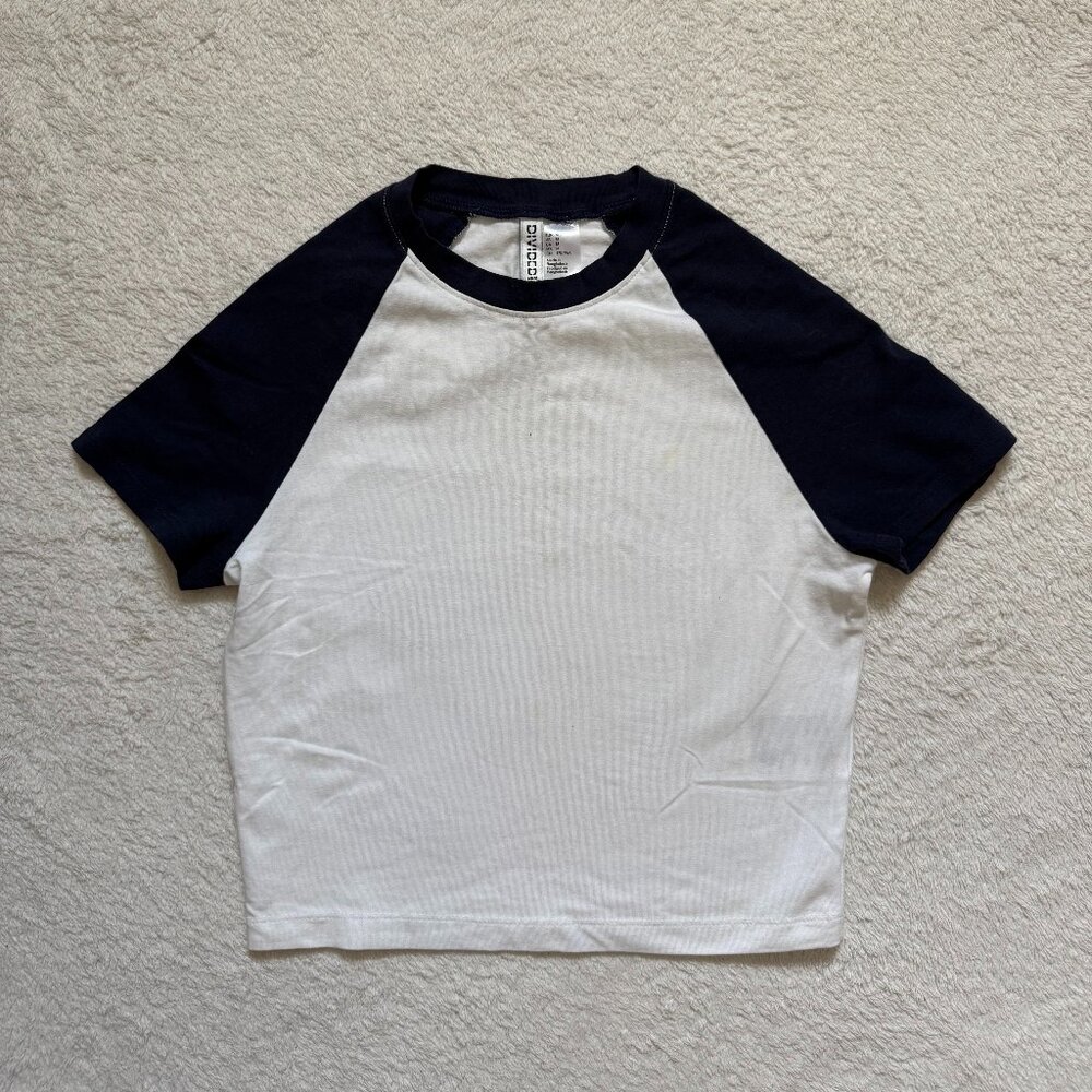 H&M Raglan Sleeve Crop Tee